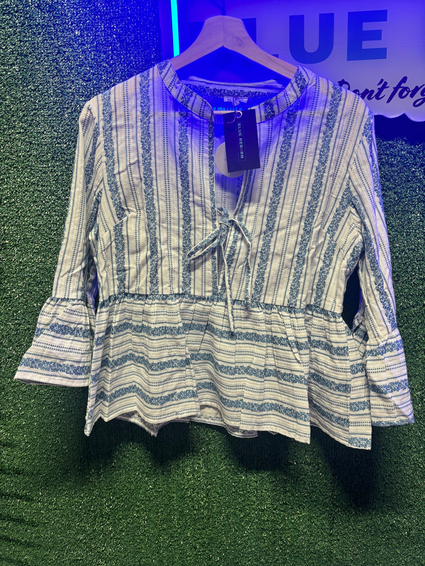 Celeste top