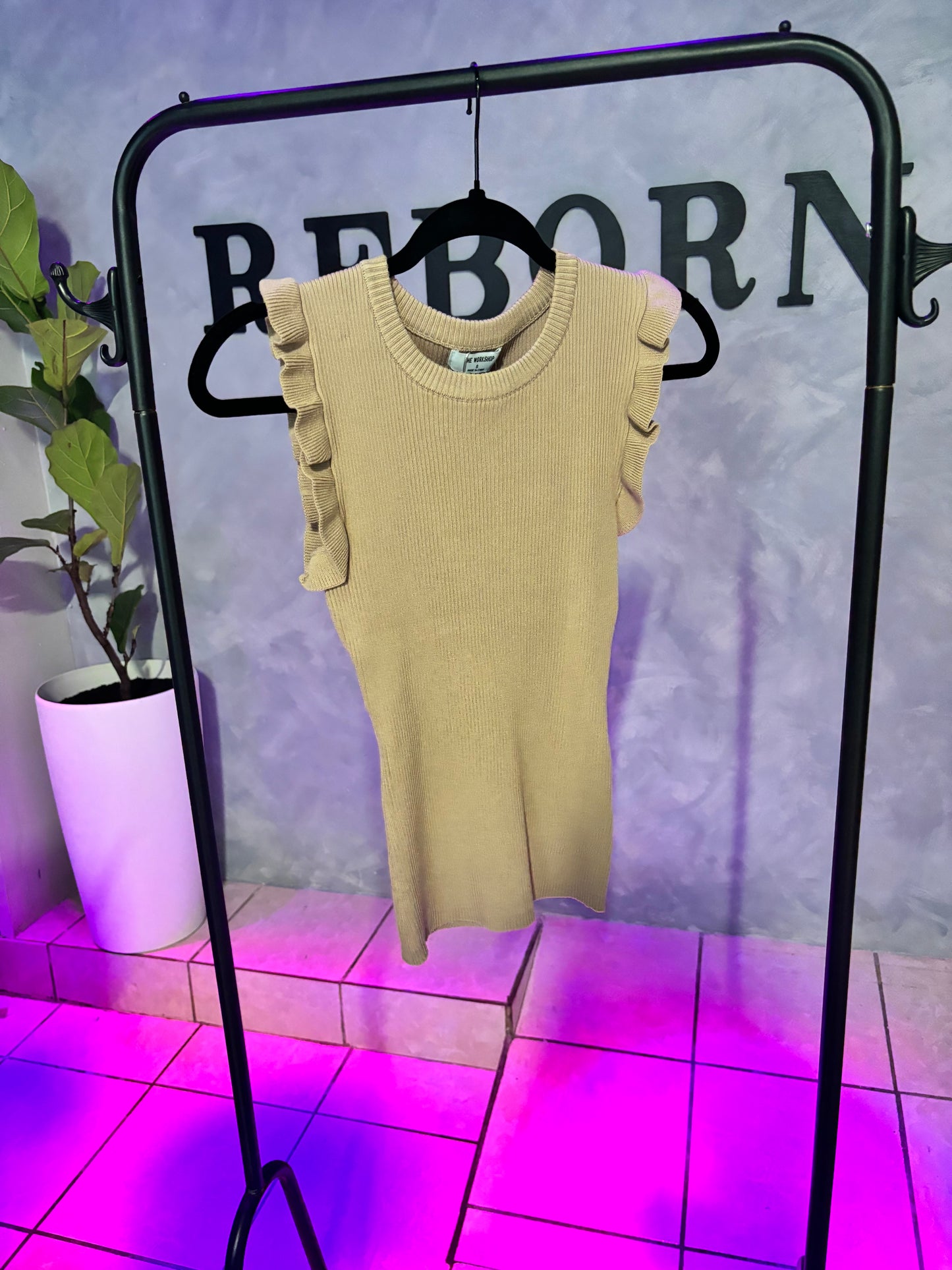 RUFFLE TOP