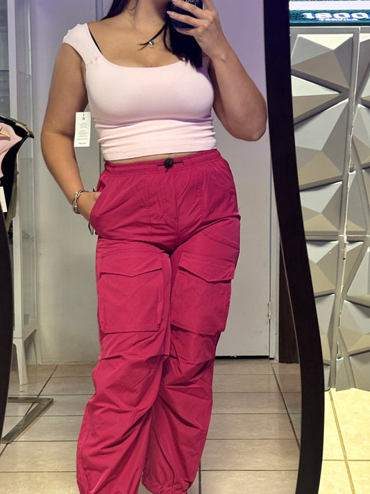 MAGENTA CARGO