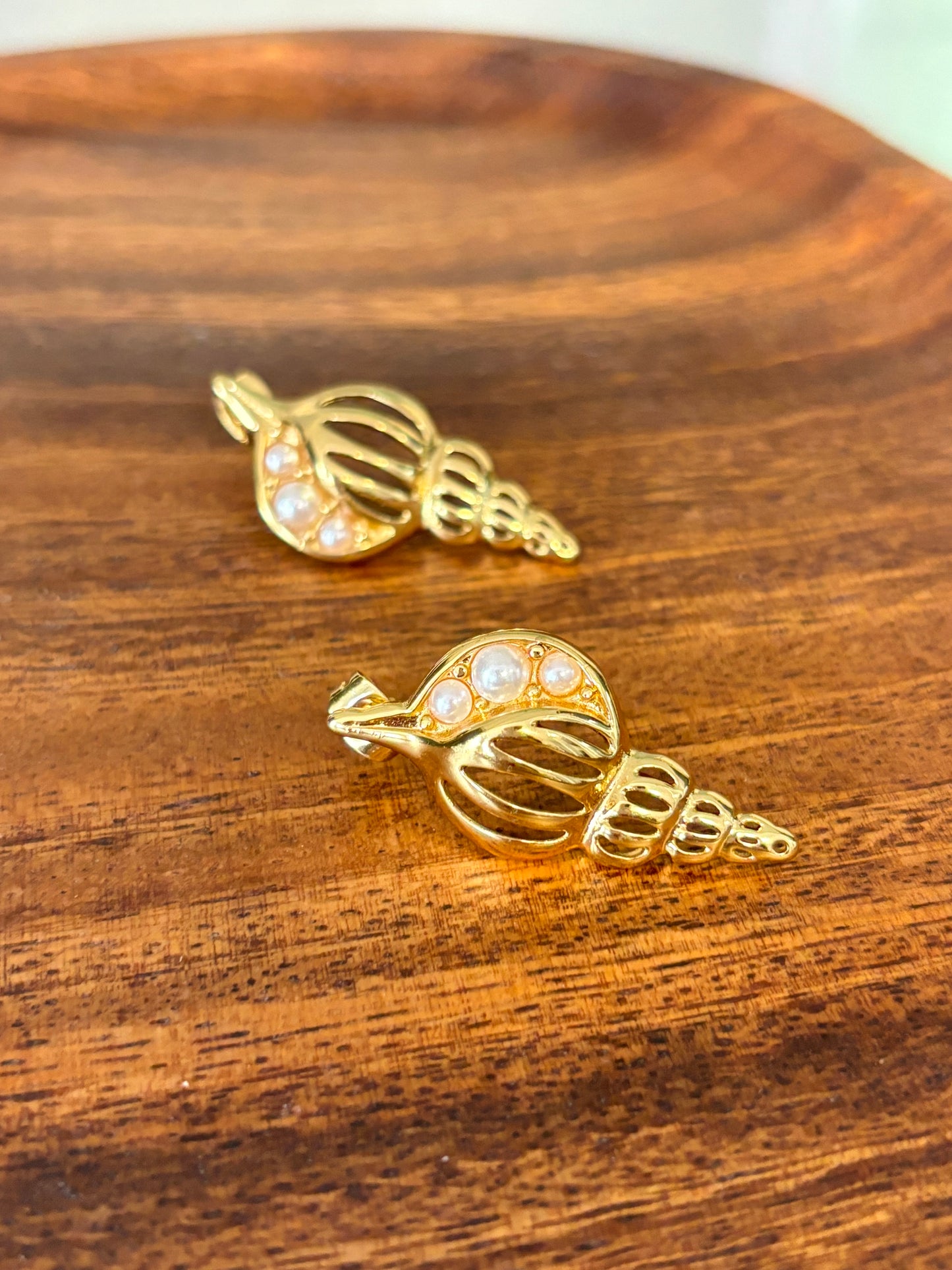PEARL SNAILS EARRINGS S/S