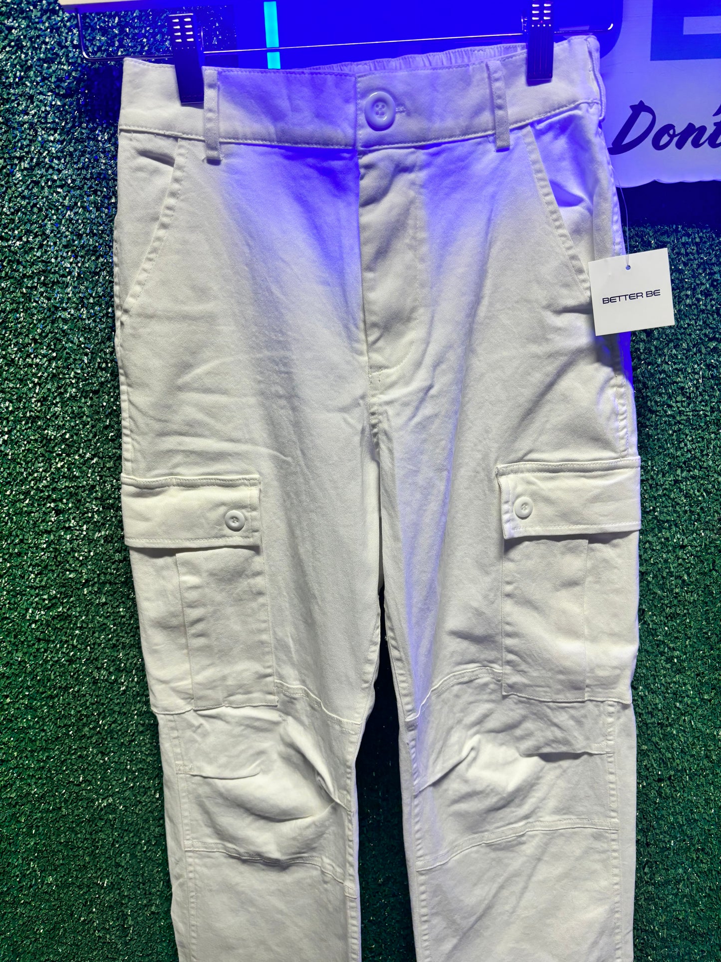 WHITE CARGO PANTS